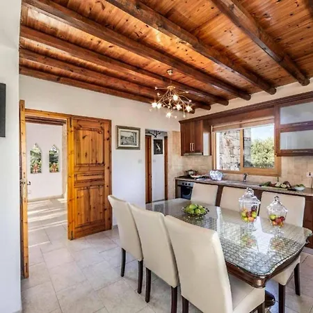 Villa Antonis *