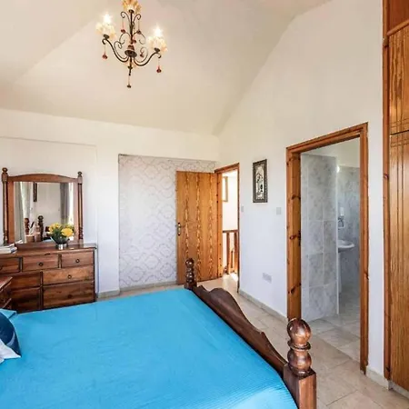 Villa Antonis Polis